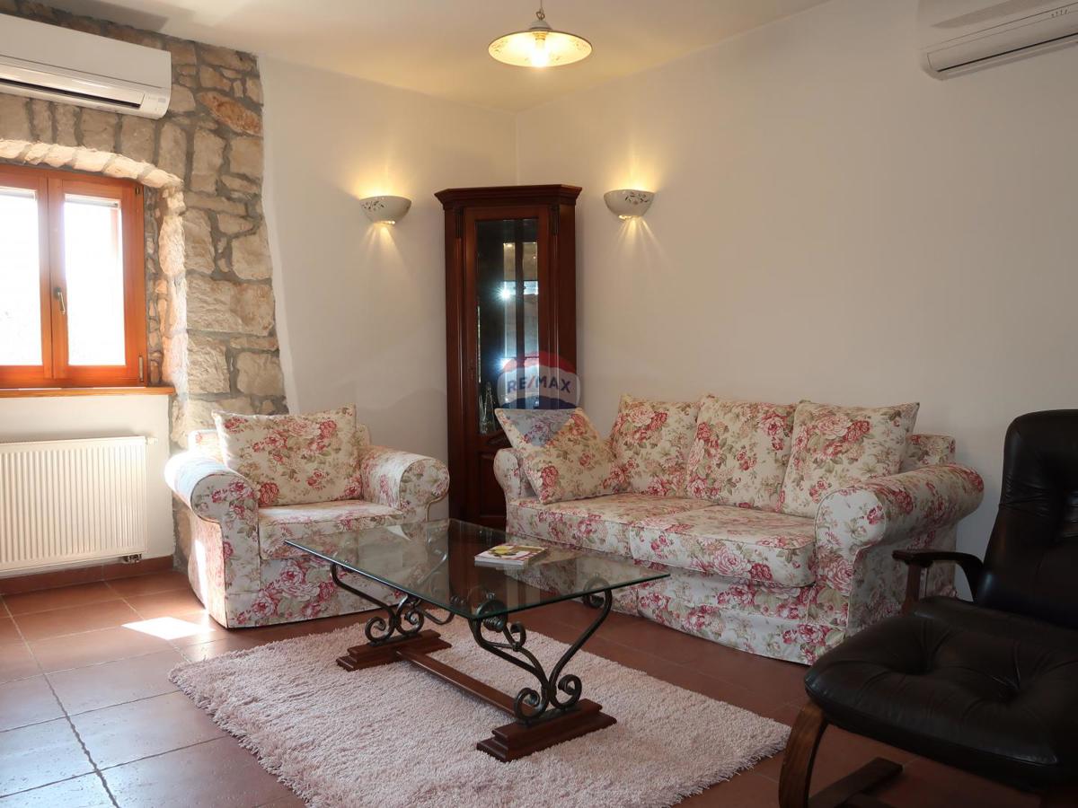 Casa Nedešćina, Sveta Nedelja, 350,88m2