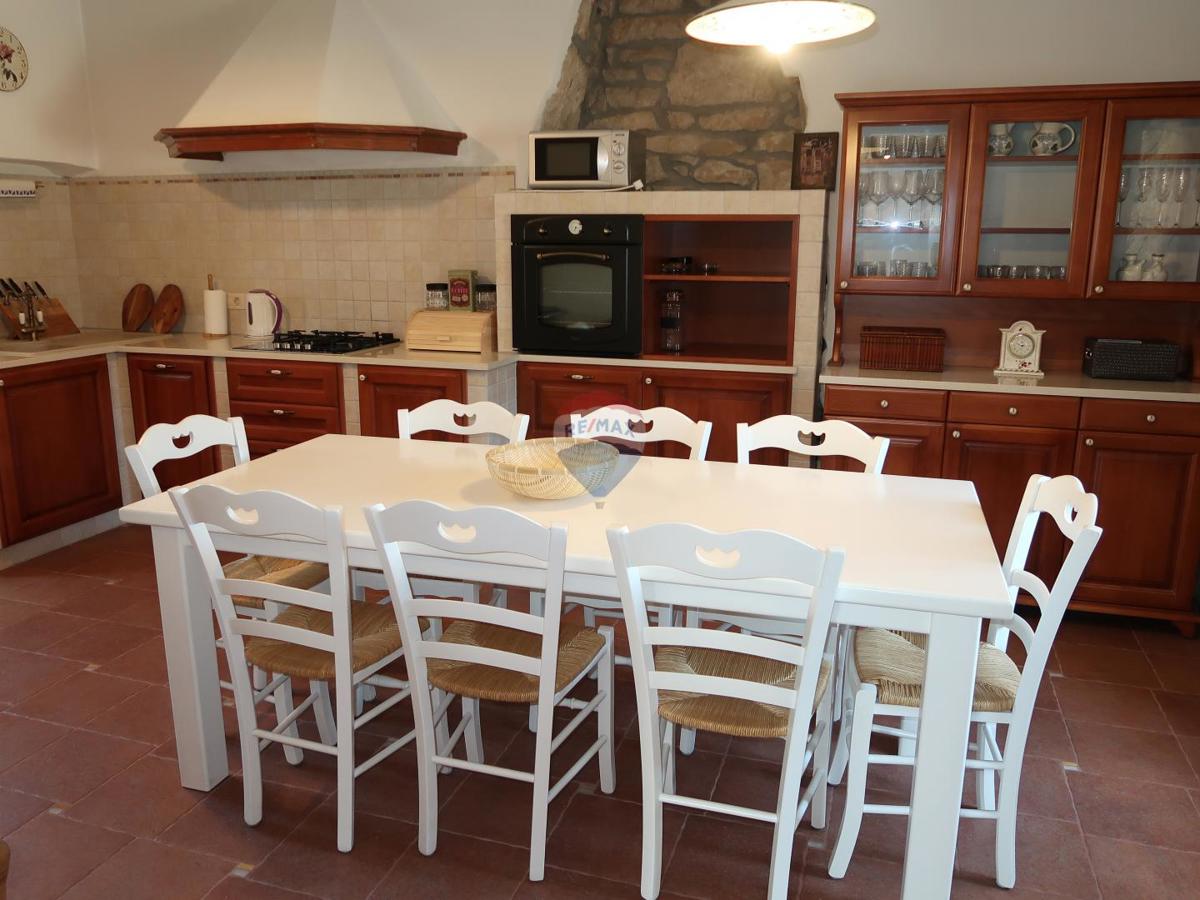 Casa Nedešćina, Sveta Nedelja, 350,88m2