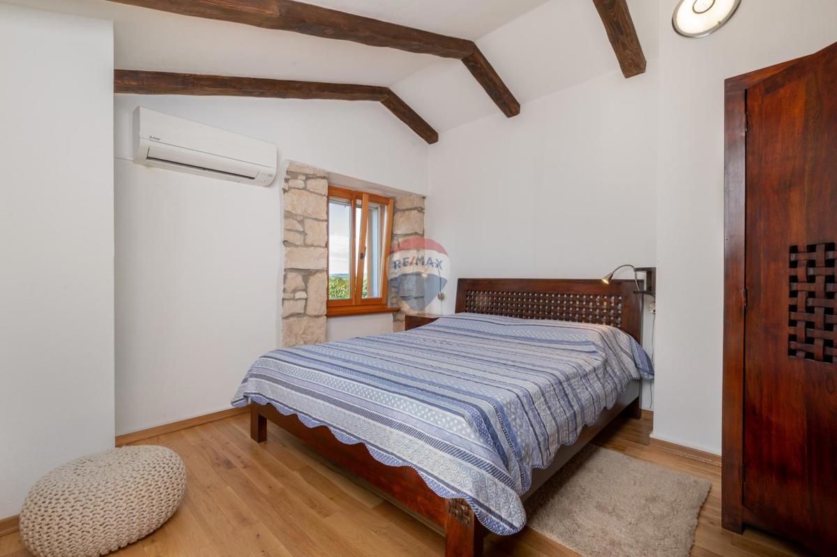 Casa Nedešćina, Sveta Nedelja, 350,88m2