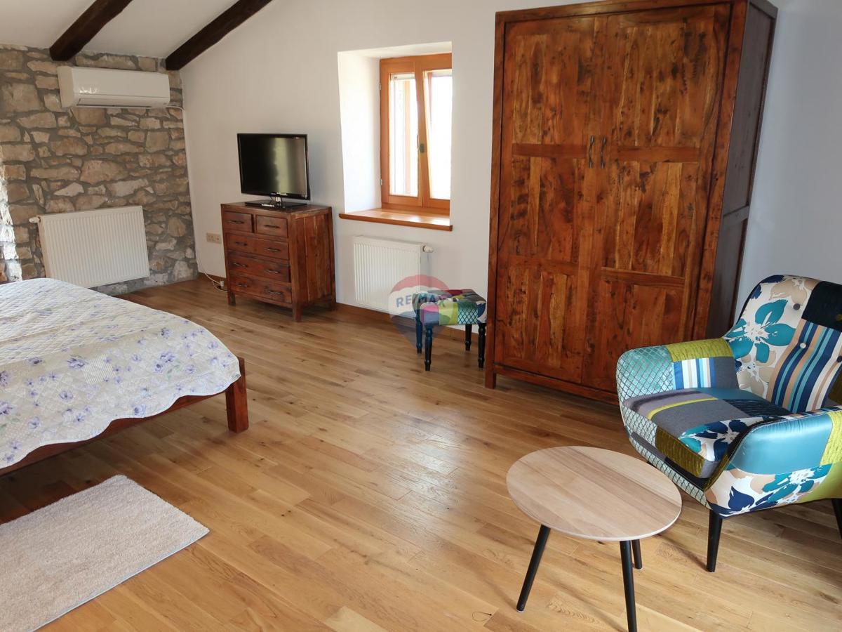 Casa Nedešćina, Sveta Nedelja, 350,88m2