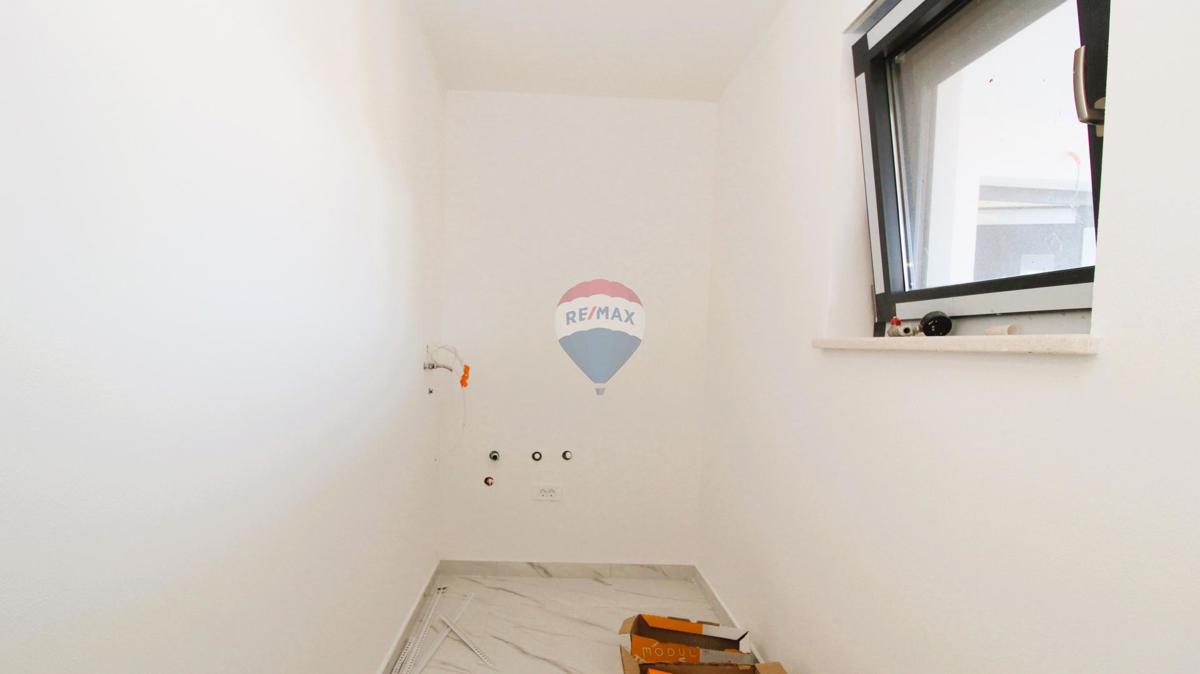 Appartamento 2 camere con terrazza e vista mare – Novigrad