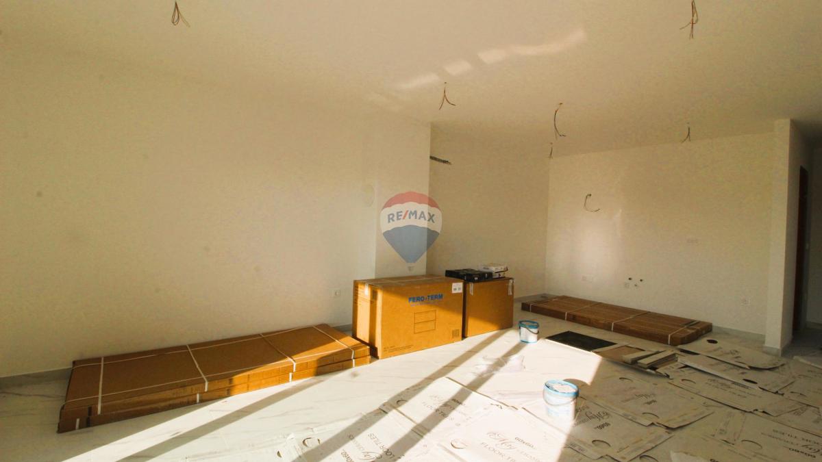 Appartamento 2 camere con terrazza e vista mare – Novigrad