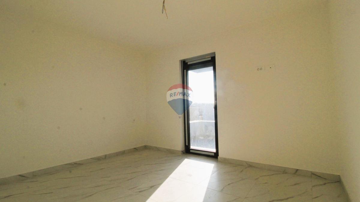 Appartamento 2 camere con terrazza e vista mare – Novigrad