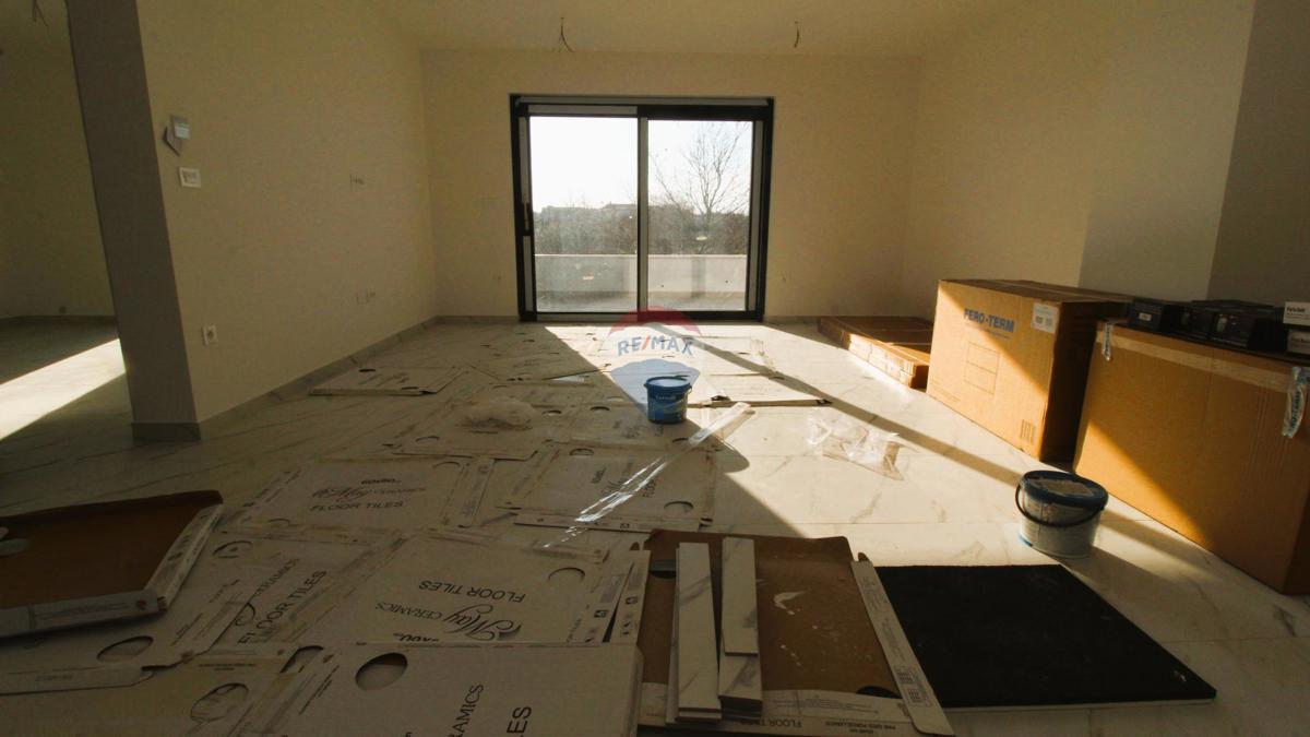 Appartamento 2 camere con terrazza e vista mare – Novigrad