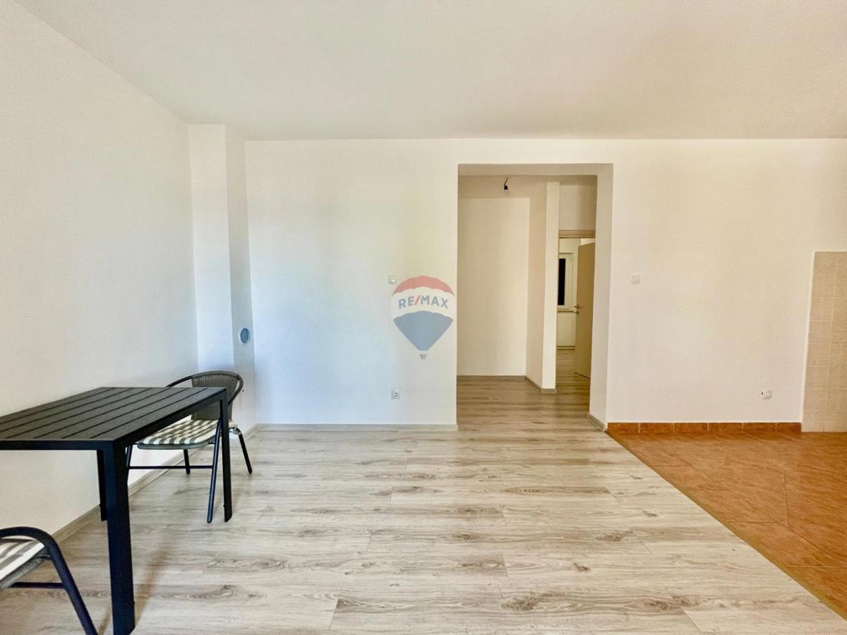 Crikvenica – appartamento bilocale ristrutturato con giardino