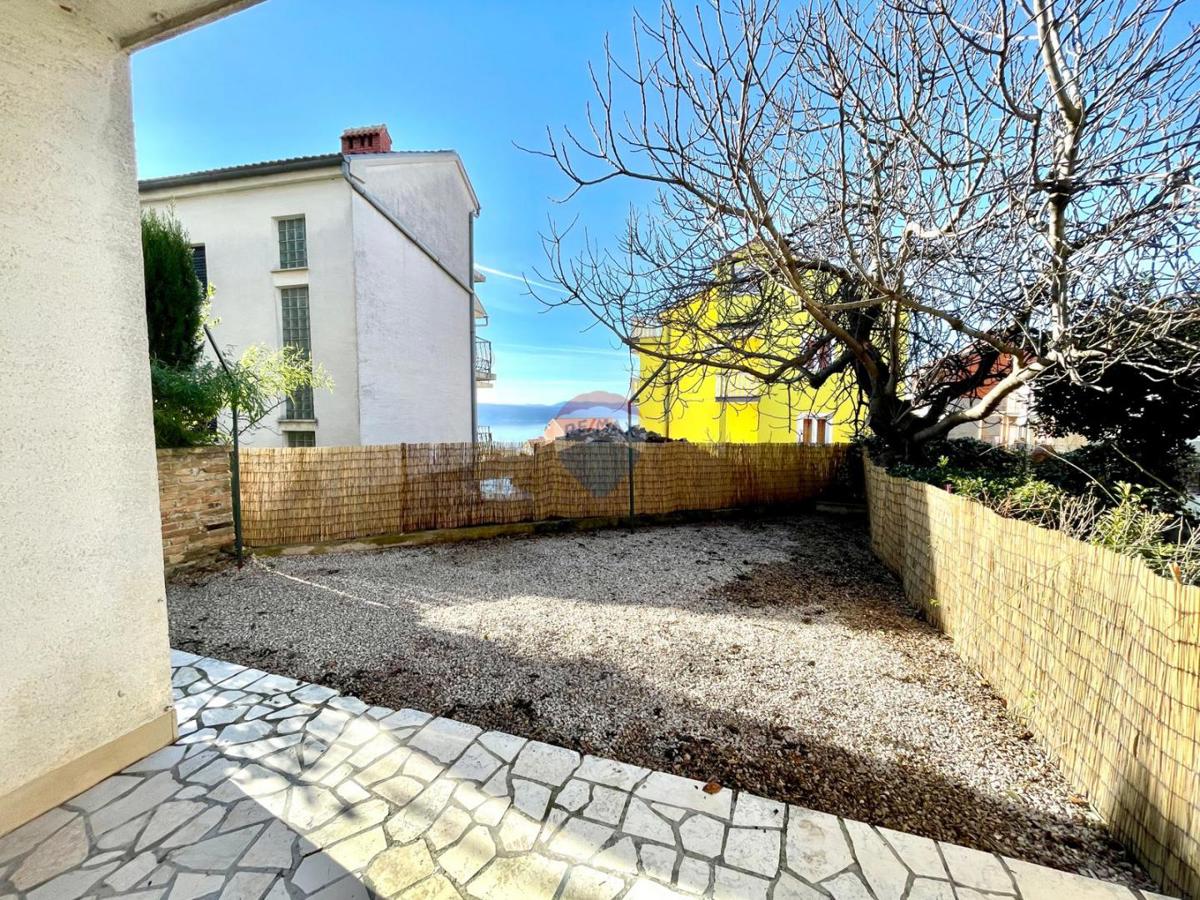 Crikvenica – appartamento bilocale ristrutturato con giardino