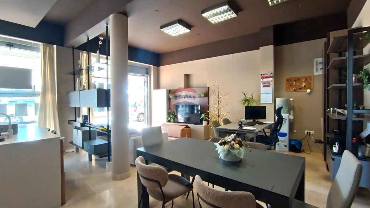 Attività commerciale Novigrad, 129m2