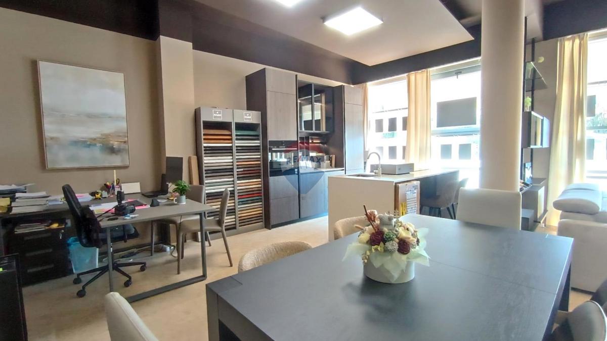 Attività commerciale Novigrad, 129m2