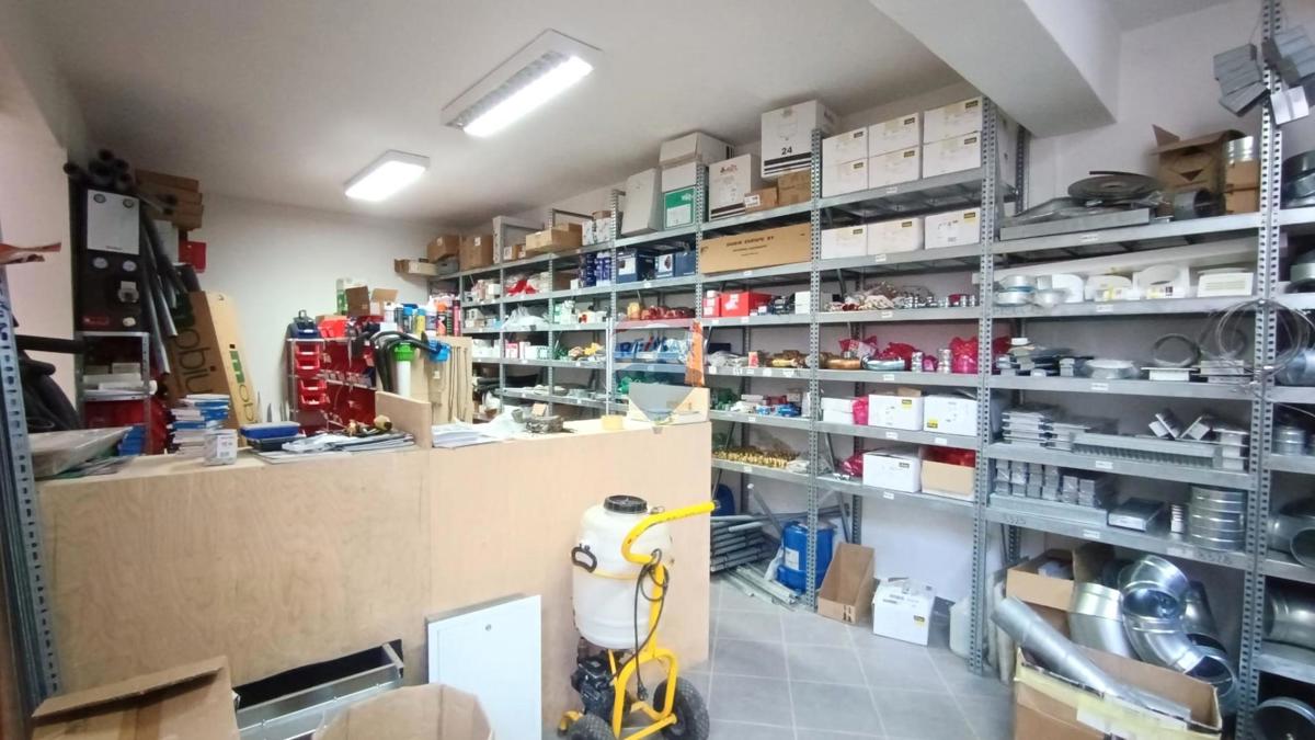 Attività commerciale Novigrad, 129m2