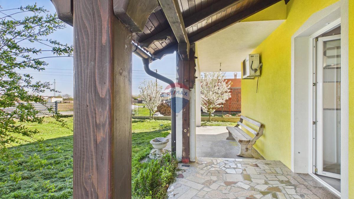 Casa Gornji Desinec, Jastrebarsko - Okolica, 245m2