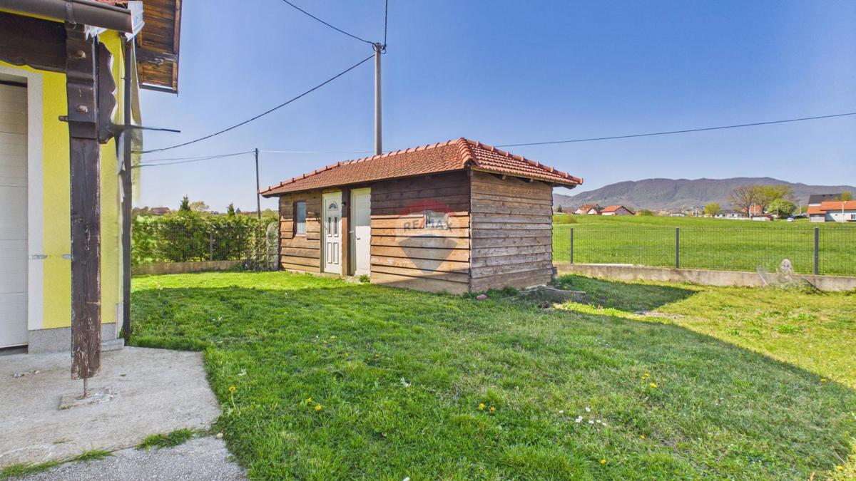 Casa Gornji Desinec, Jastrebarsko - Okolica, 245m2