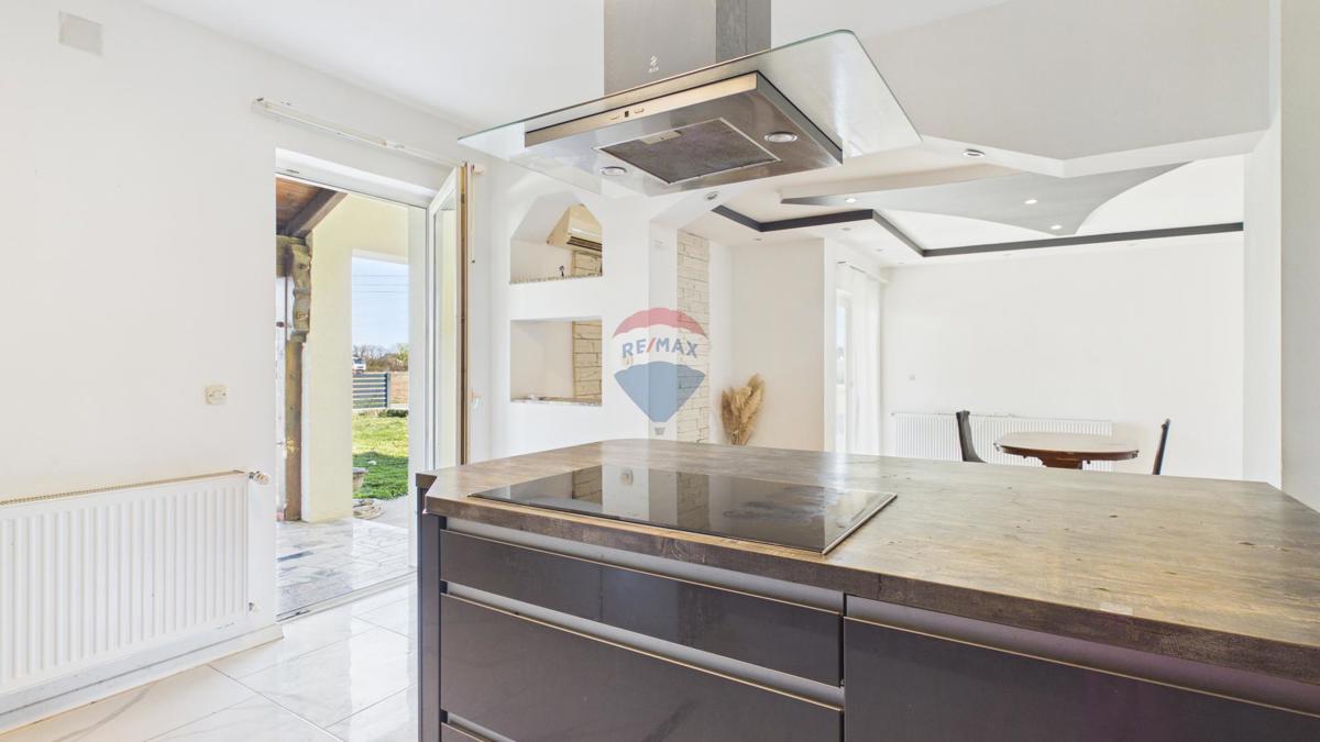 Casa Gornji Desinec, Jastrebarsko - Okolica, 245m2