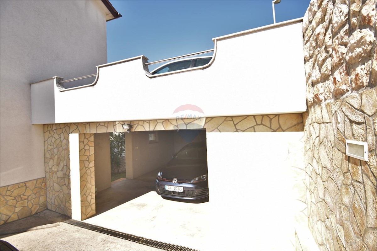 Villa Singola/Casa Vacanza Novi Vinodolski, 500m2