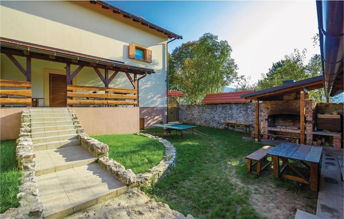 Casa Janja Gora, Plaški, 270m2