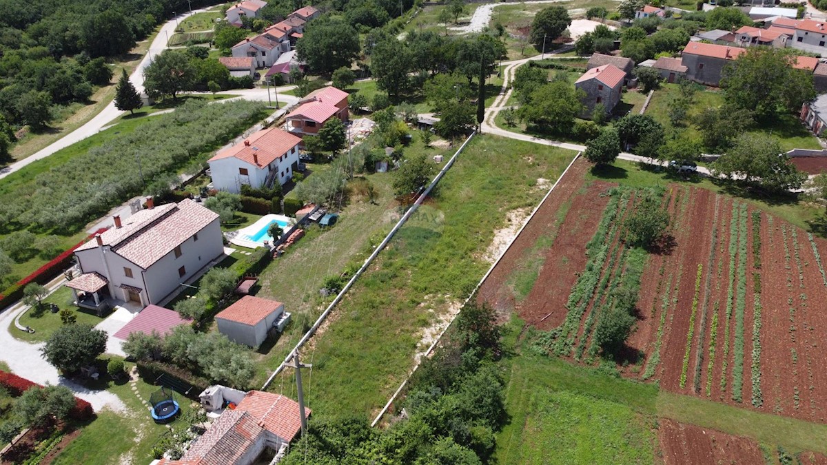 ISTRIA, ST. LOVREČ - Construction land 1313 m2 with project 