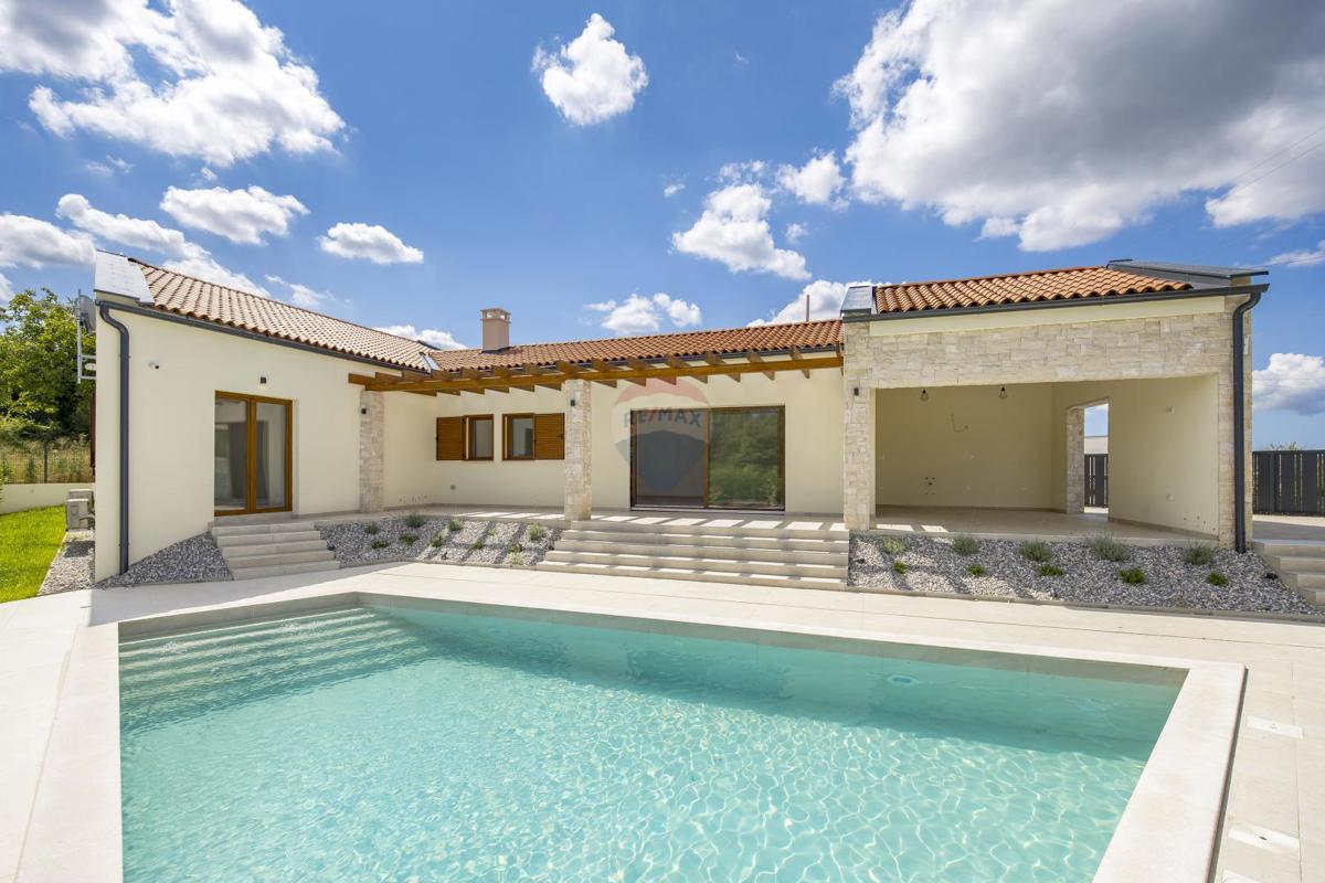 ISTRIA, TINJAN Quality holiday house 160 m2 with swimming pool 
