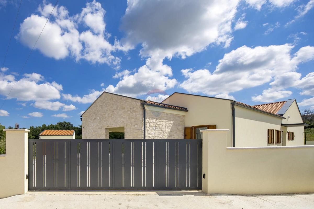 ISTRIA, TINJAN Quality holiday house 160 m2 with swimming pool 