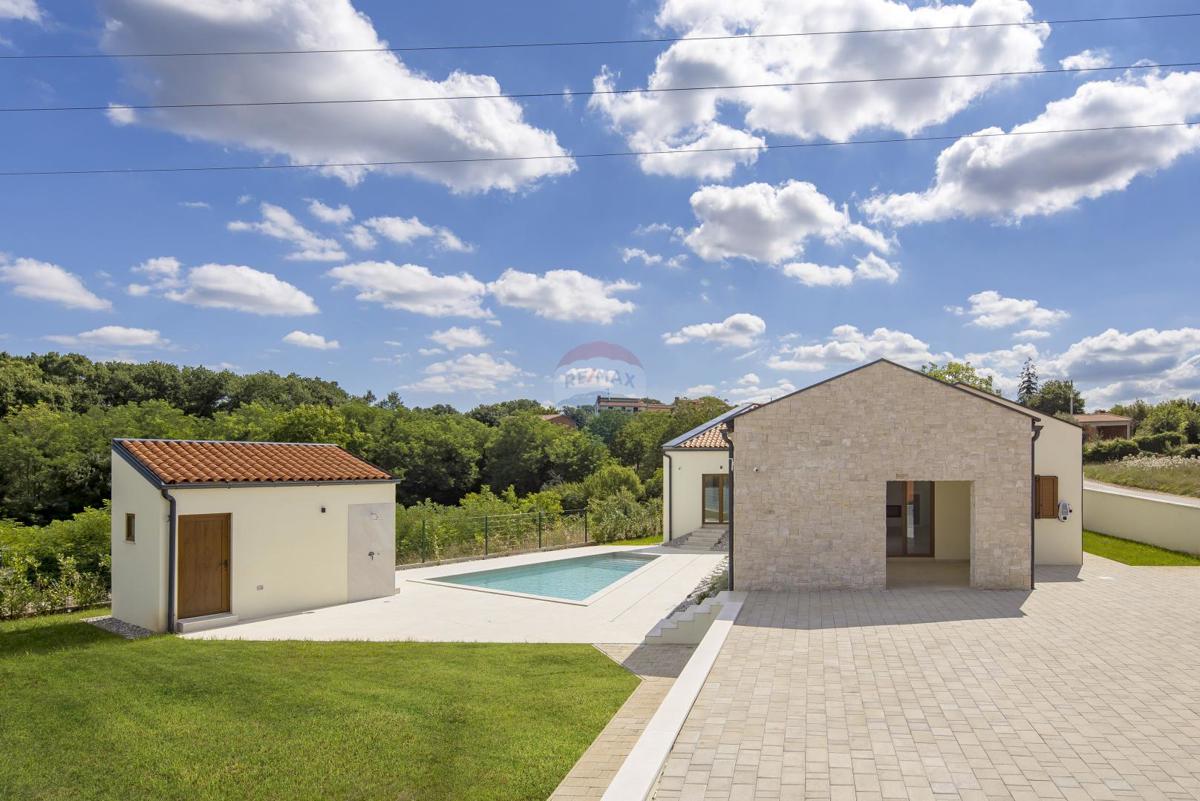 ISTRIA, TINJAN Quality holiday house 160 m2 with swimming pool 