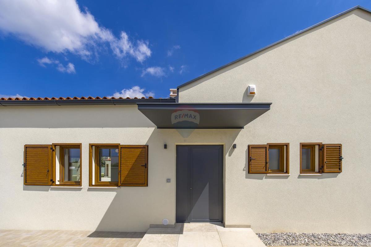 ISTRIA, TINJAN Quality holiday house 160 m2 with swimming pool 