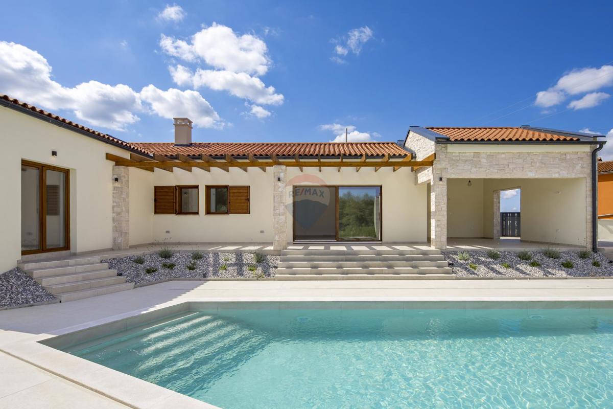 ISTRIA, TINJAN Quality holiday house 160 m2 with swimming pool 