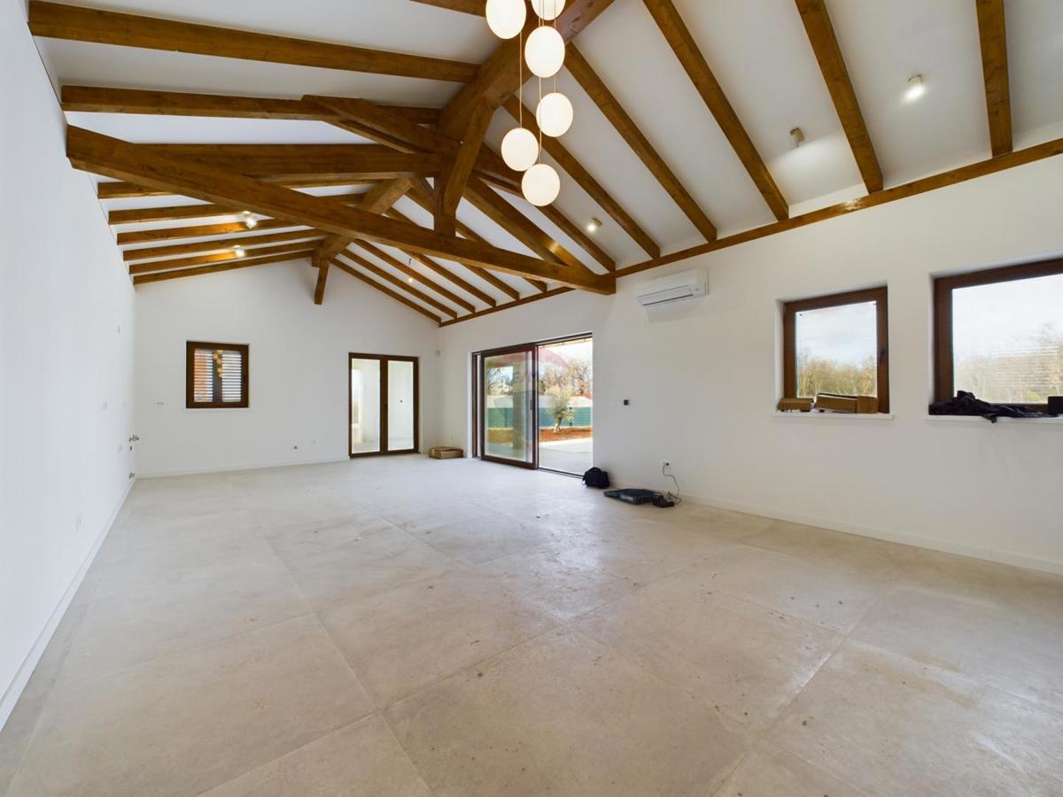 ISTRIA, TINJAN Quality holiday house 160 m2 with swimming pool 