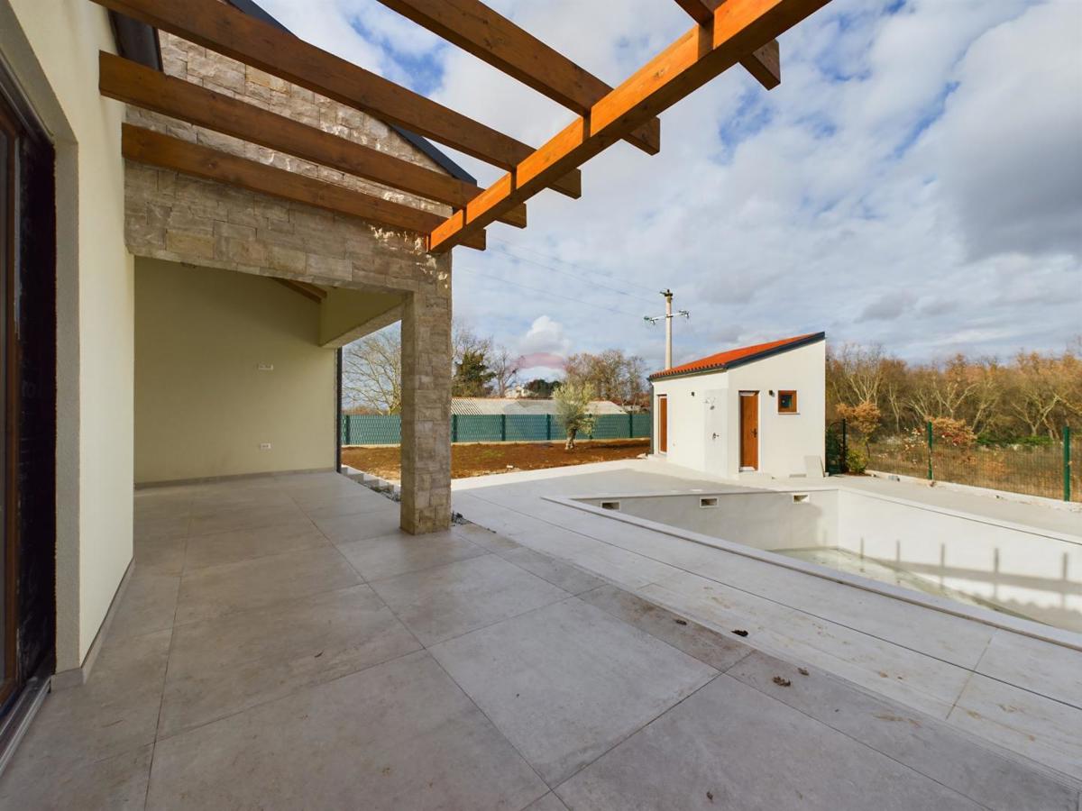 ISTRIA, TINJAN Quality holiday house 160 m2 with swimming pool 