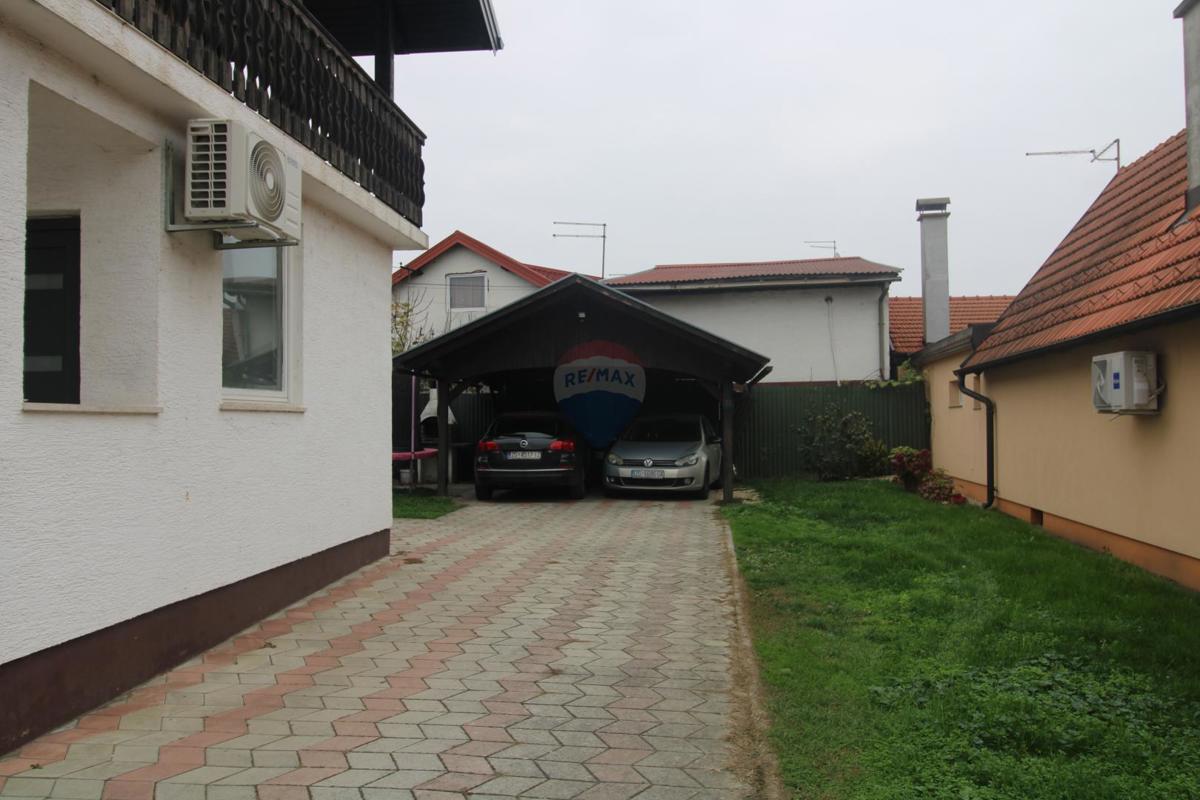 Casa Centar, Velika Gorica, 230m2