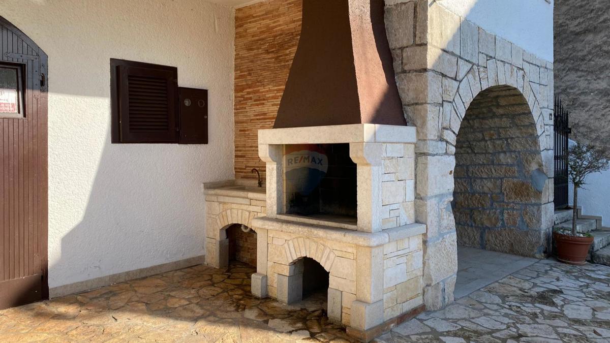 Casa Sveti Lovreč, 290,27m2