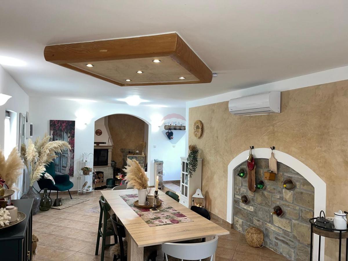 Casa Brest Pod Učkom, Lupoglav, 155m2