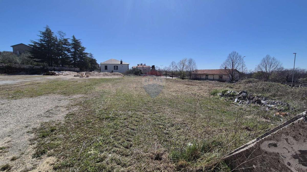 Terreno edificabile Kanfanar, 876m2