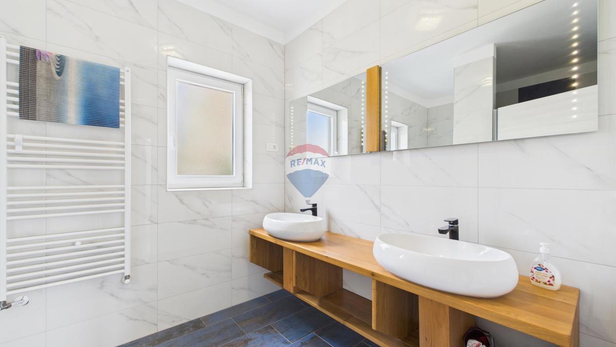 Casa Novi Vinodolski, 210m2