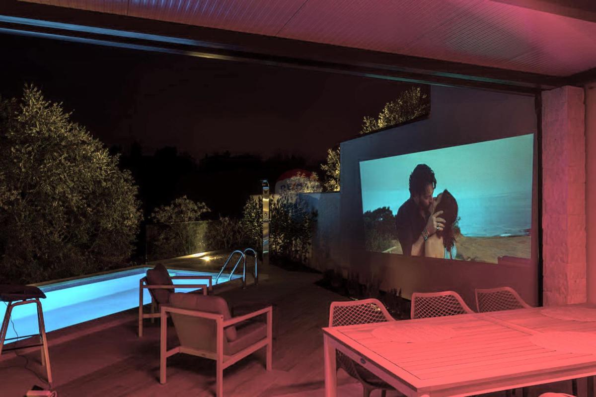 ISTRIA, SVETVINČENAT – Moderna casa bifamiliare con piscina
