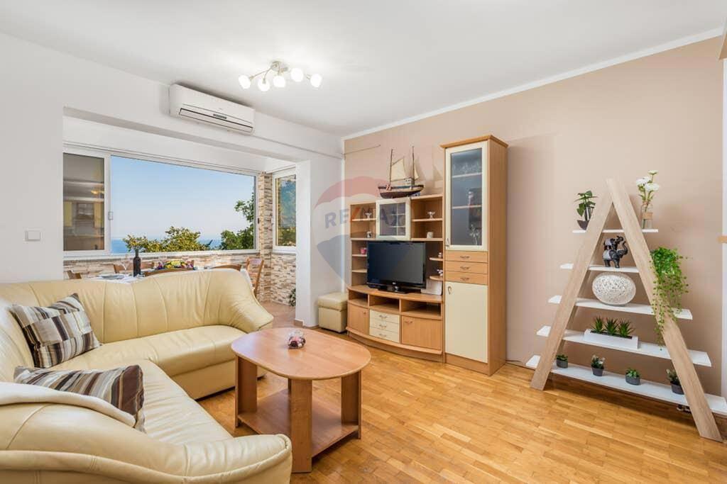 OPATIJA, POBRI - Appartamento 70m2 con una bellissima vista sul mare  