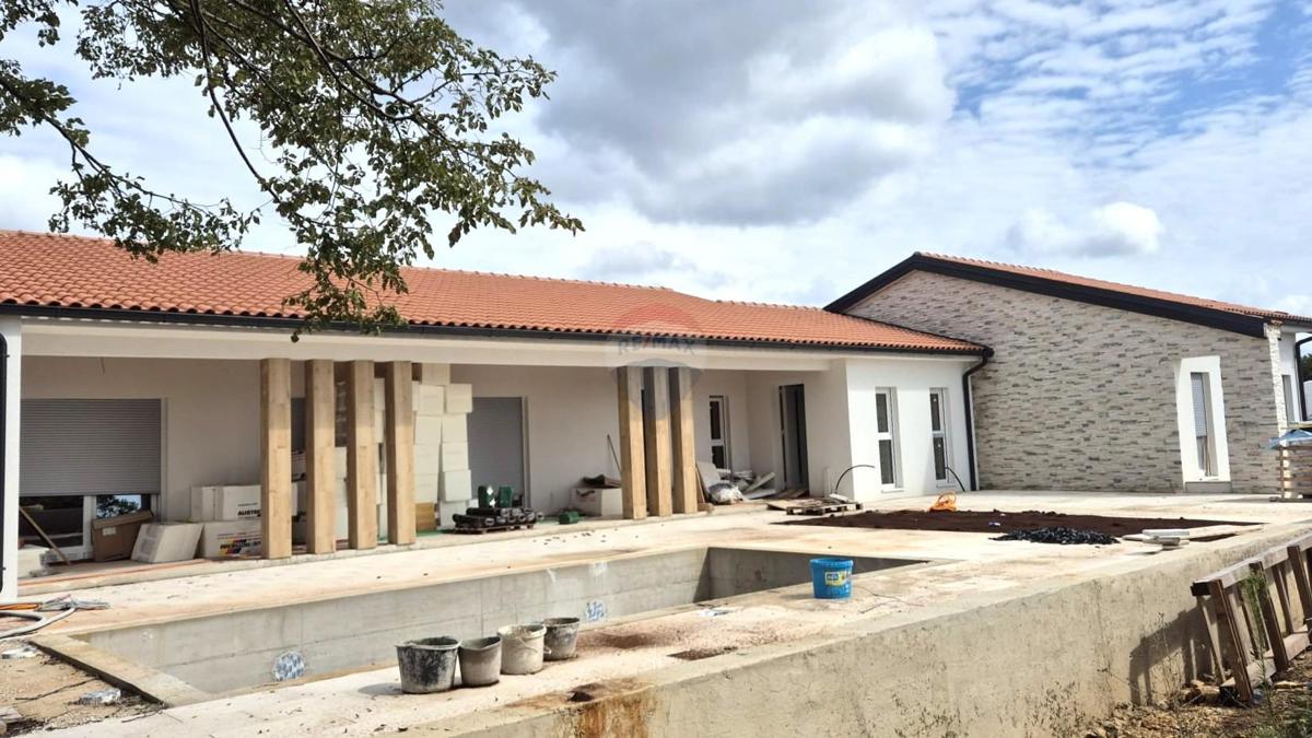 Istria, Svetvinčenat, Casa di Nuova Costruzione di Lusso