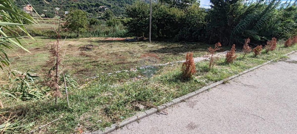 Terreno non edificabile Mundanije, Rab, 1.713m2