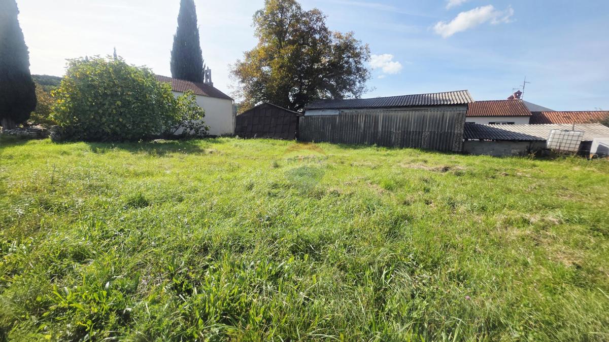Terreno edificabile Oprtalj, 453m2