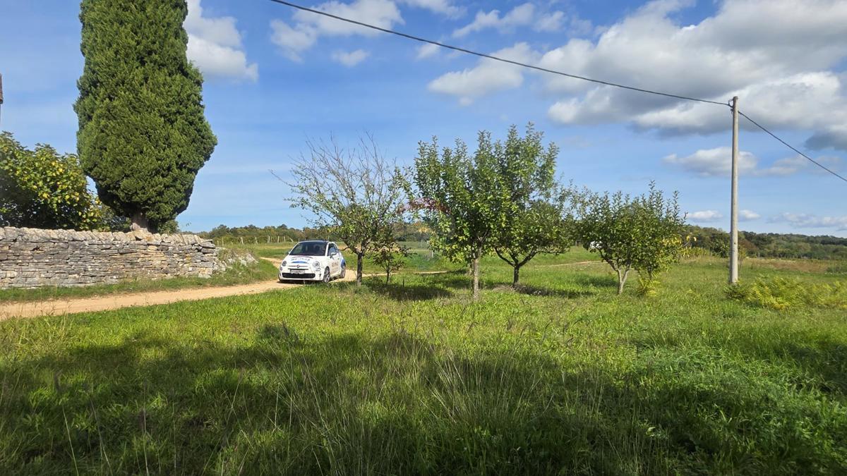 Terreno edificabile Oprtalj, 453m2