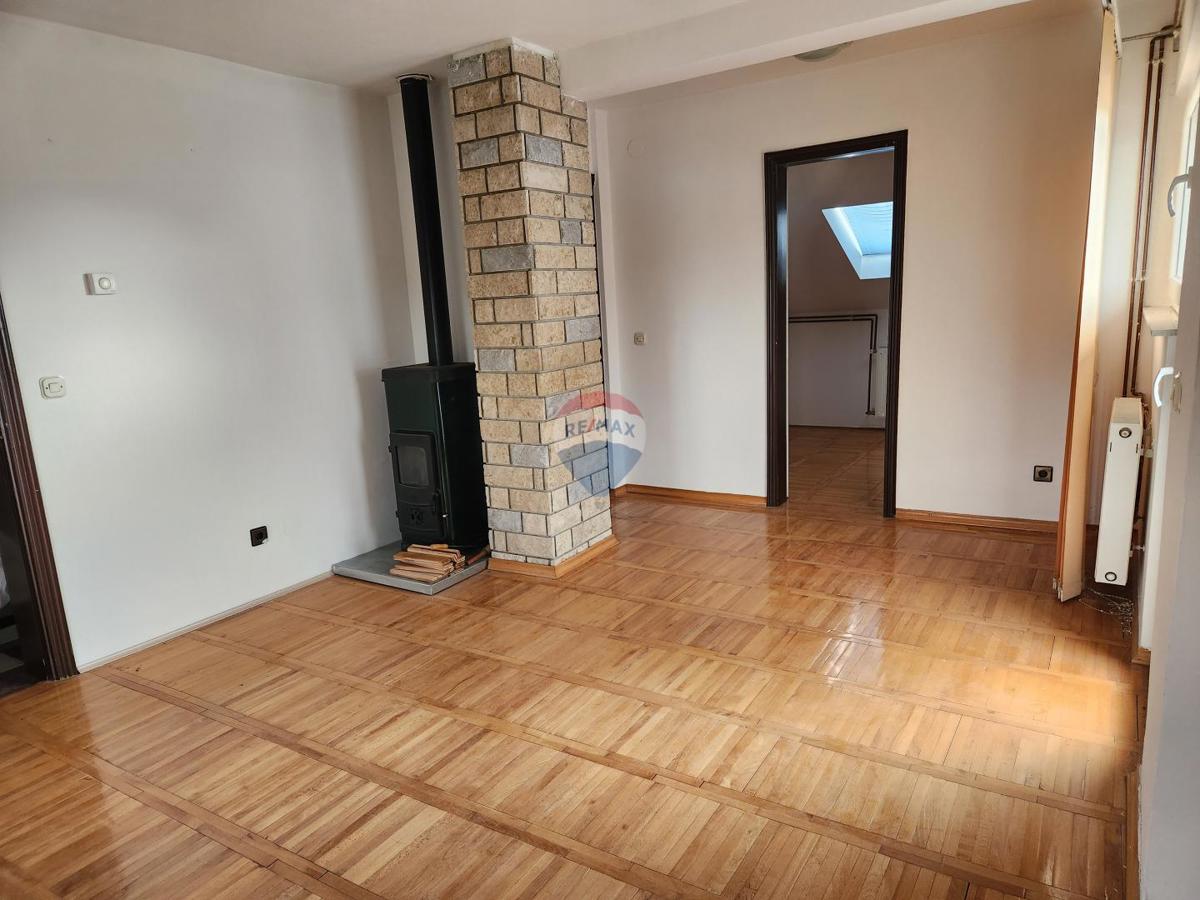 Appartamento Gornje Rakarje, Velika Gorica, 90m2