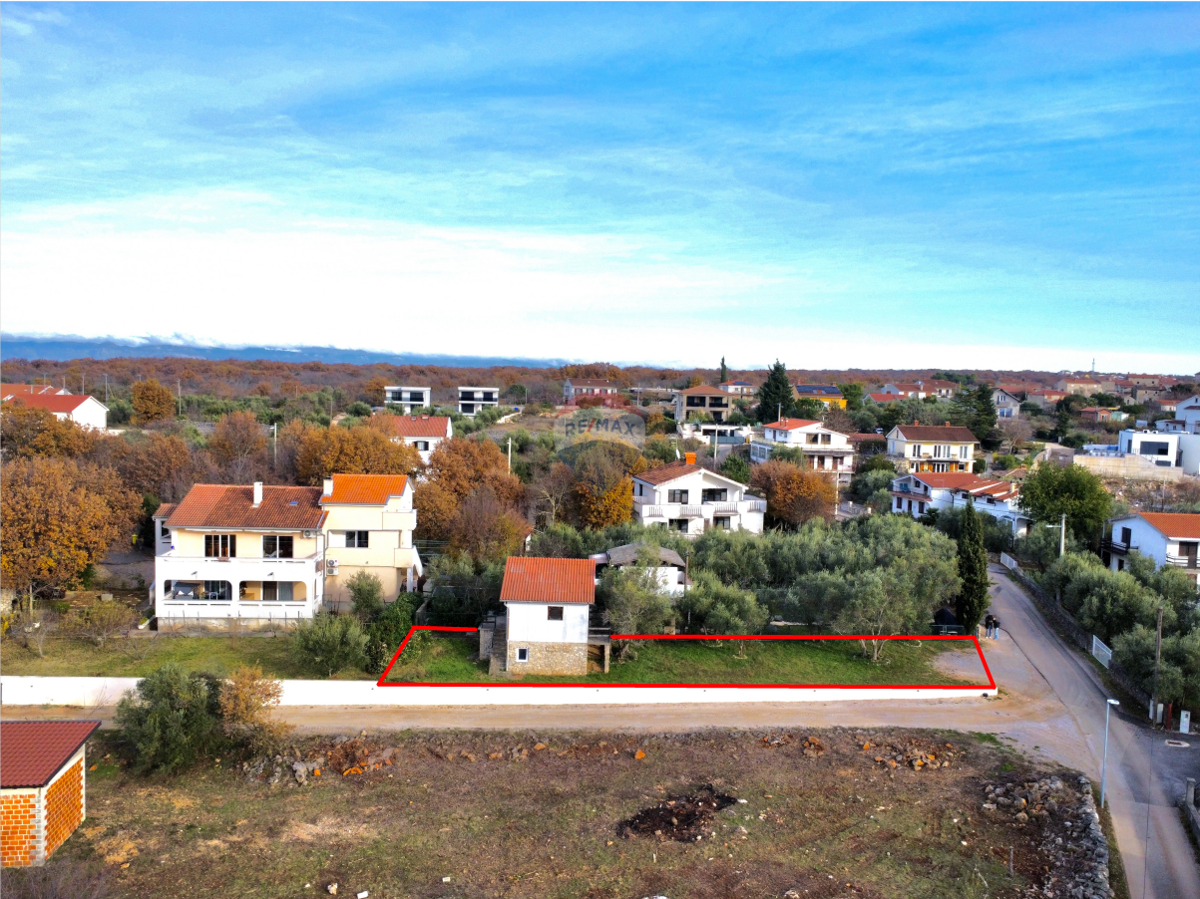 Krk, Linardići – Casa indipendente con progetto di ricostruzione