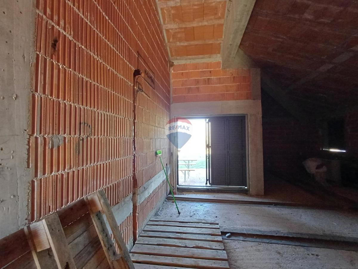 Casa Veliki Vareški, Marčana, 450m2