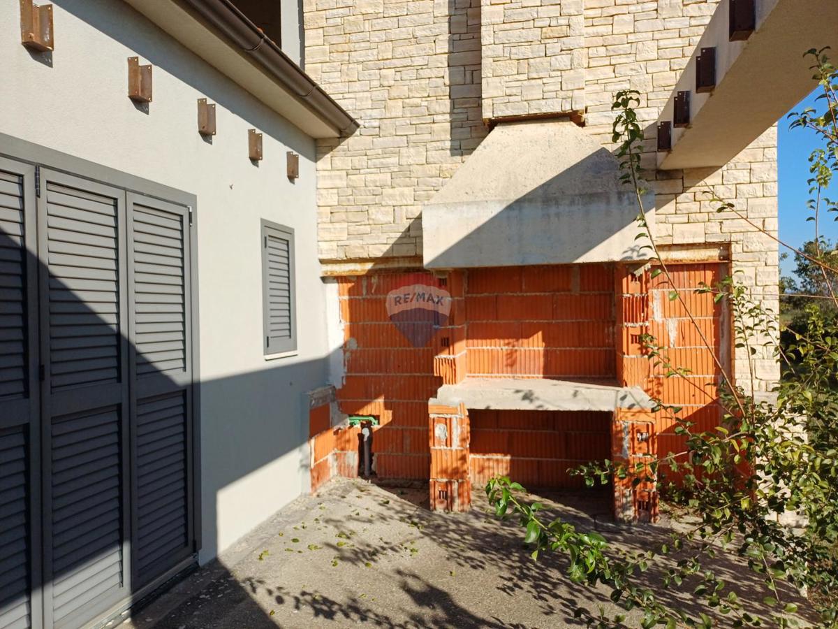 Casa Veliki Vareški, Marčana, 450m2