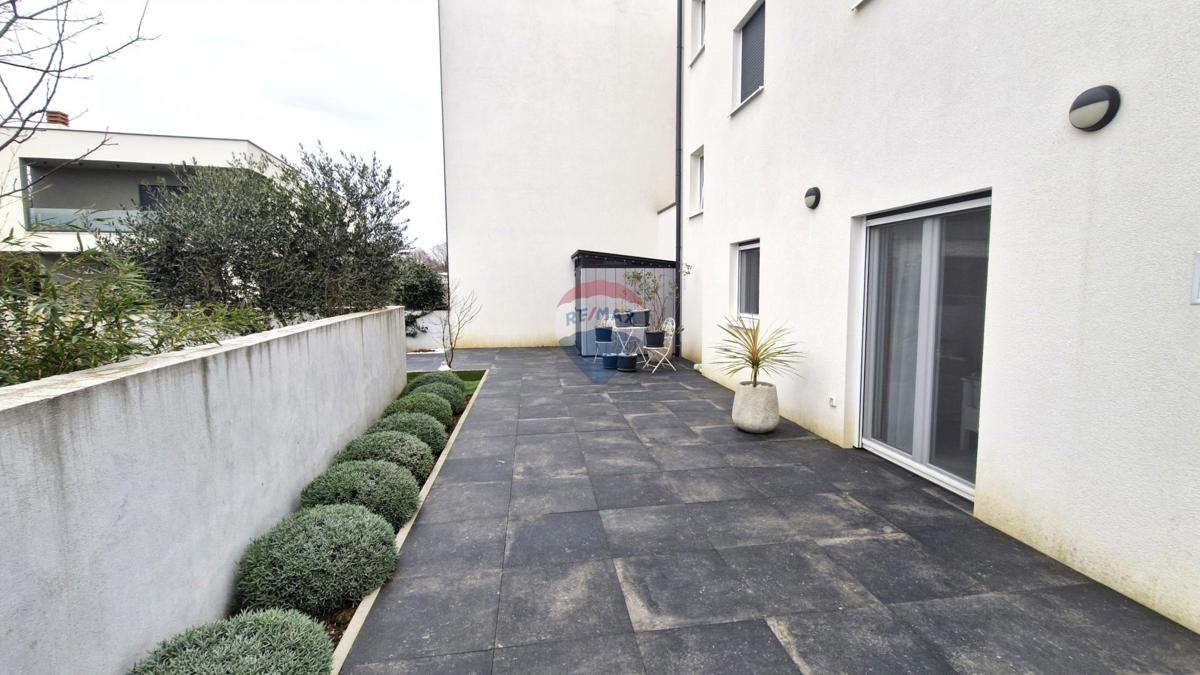 Istria, Medulin, Nuova costruzione con giardino, vicino al centro e alle spiagge, pronta per abitare