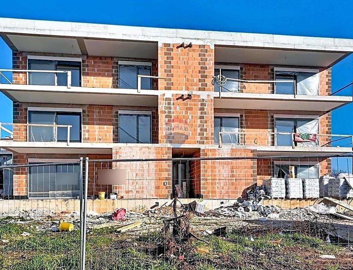 Appartamento Rakovci, Poreč, 74m2