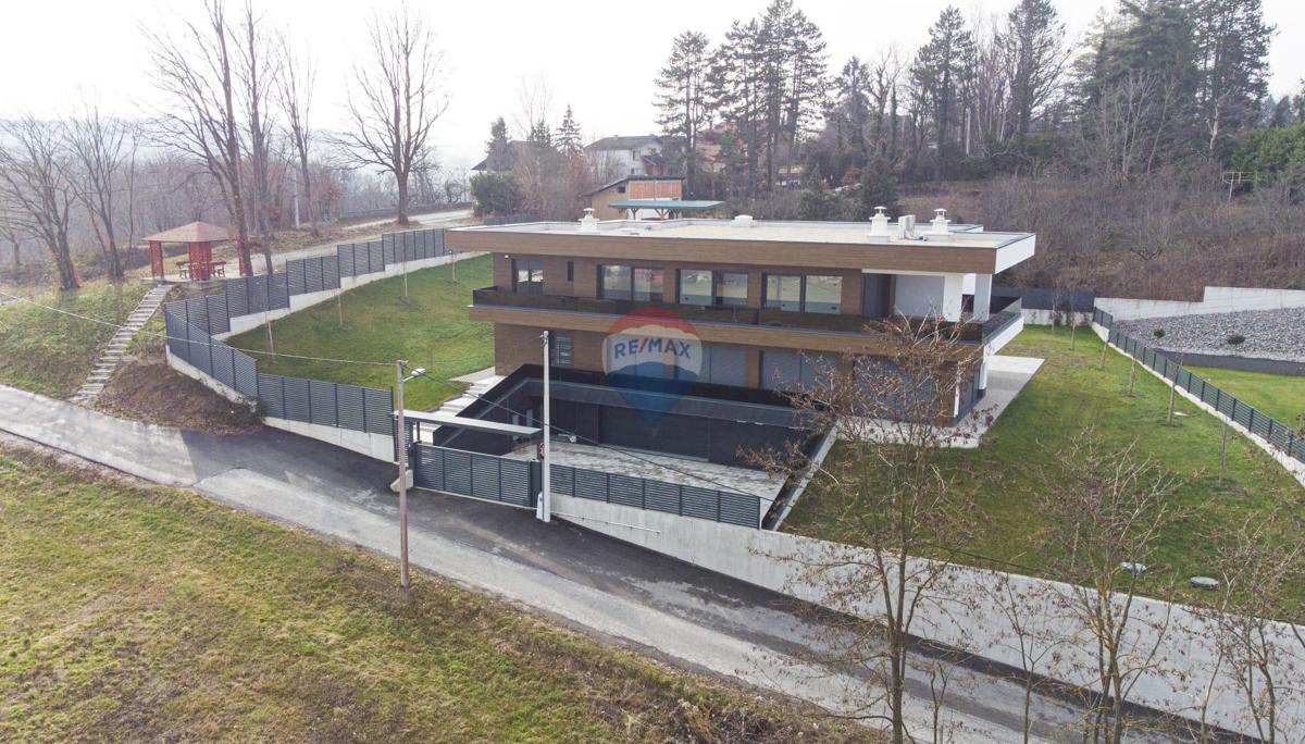 Casa Donji Trpuci, Brezovica, 645m2