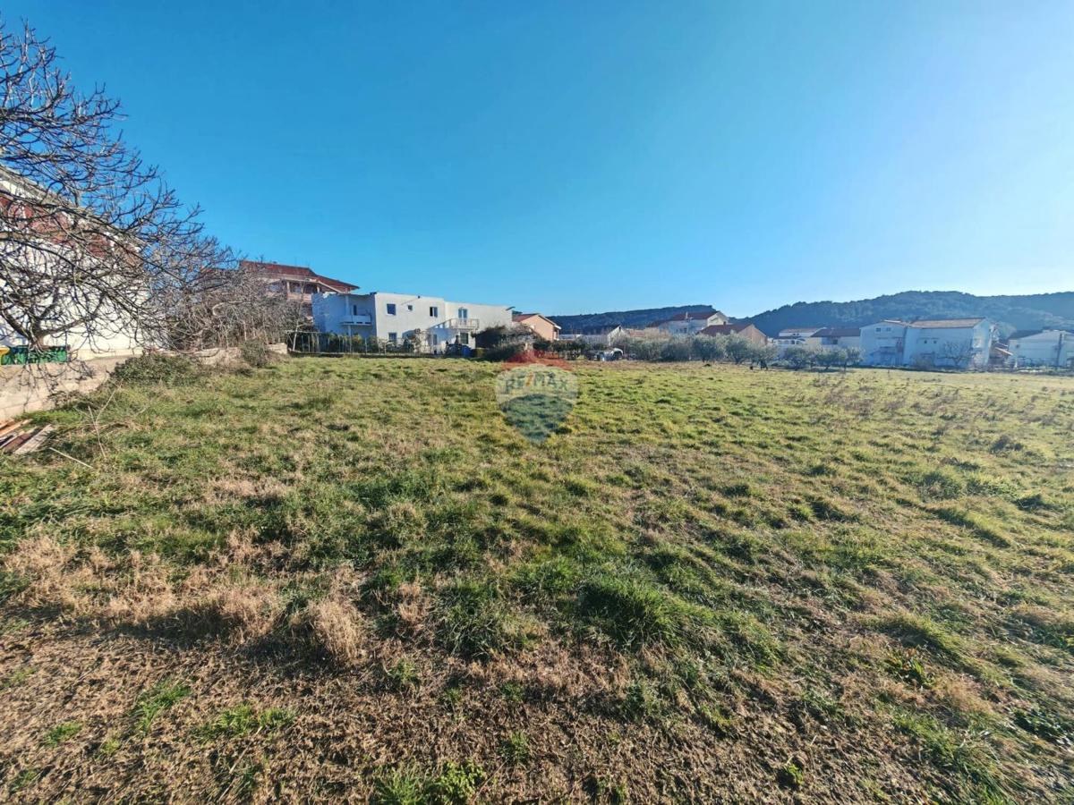 Terreno edificabile Lopar, Rab, 730m2