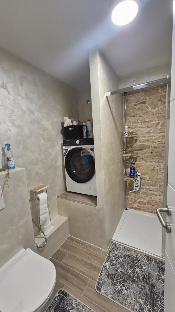 Istria, Barban, Hrboki – Casa in pietra con piscina, 100 m²