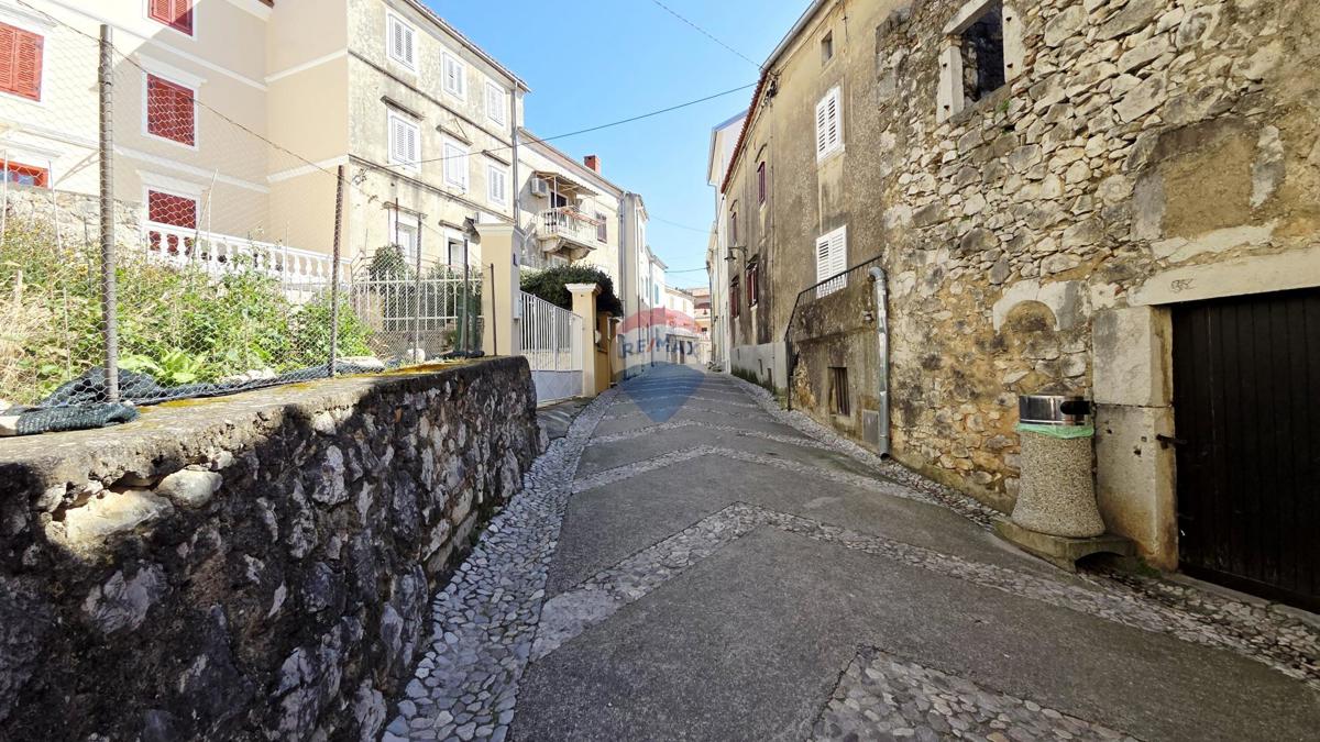 Krk, Omišalj | Autentica casa in pietra con 2 camere da letto e terrazza