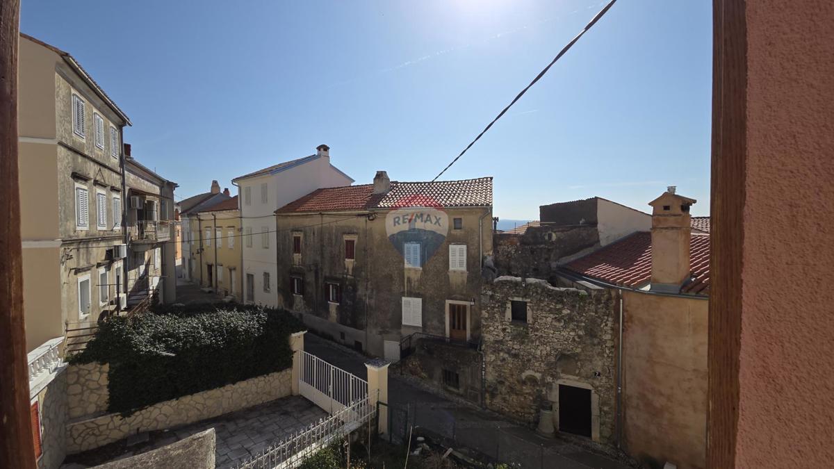 Krk, Omišalj | Autentica casa in pietra con 2 camere da letto e terrazza