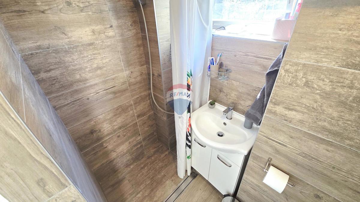 Krk, Omišalj | Autentica casa in pietra con 2 camere da letto e terrazza