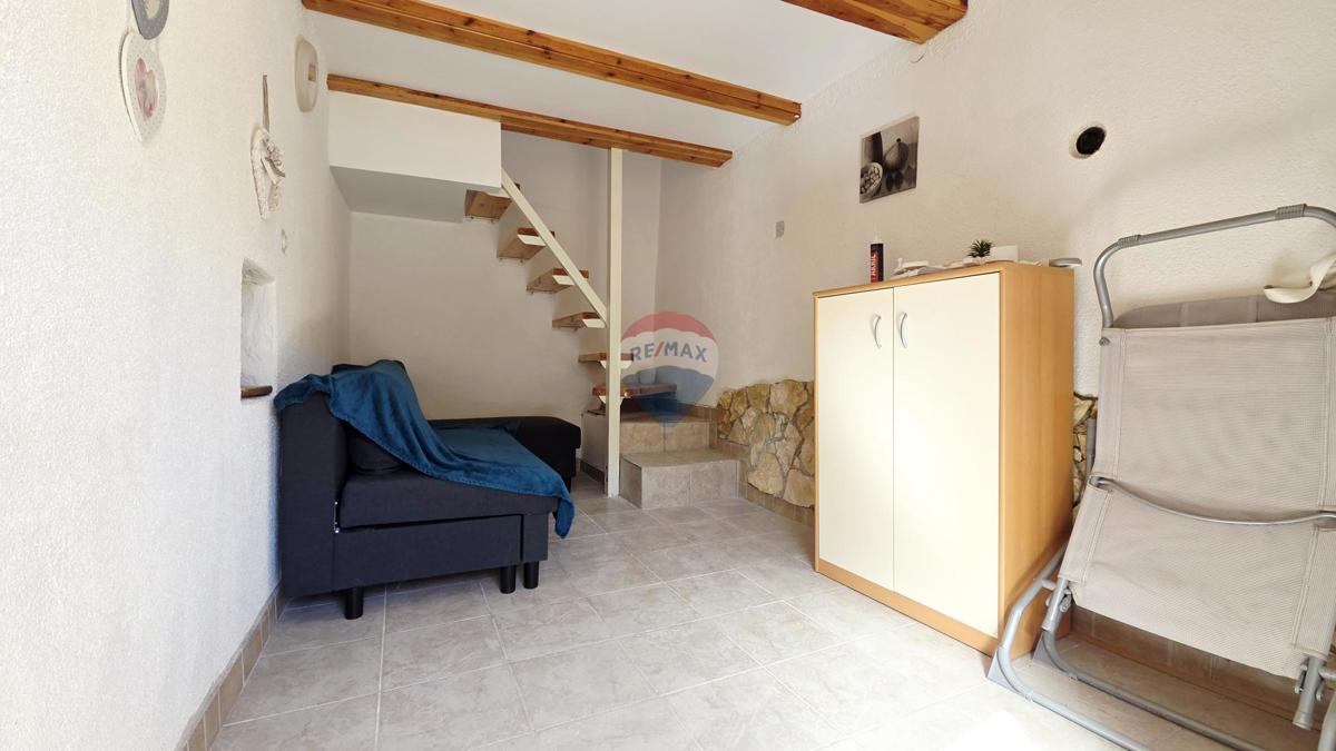 Krk, Omišalj | Autentica casa in pietra con 2 camere da letto e terrazza